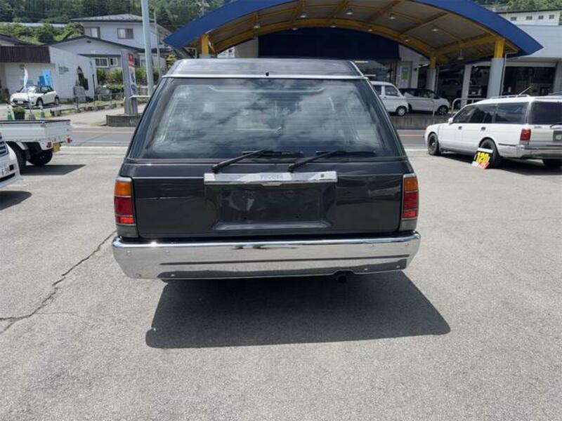 CROWN VAN