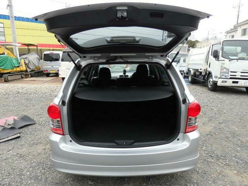 COROLLA FIELDER