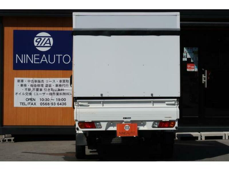 MINICAB TRUCK