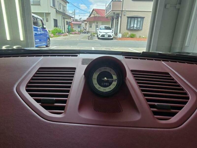 911