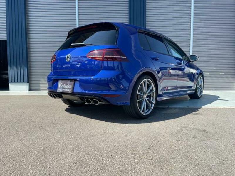 GOLF R