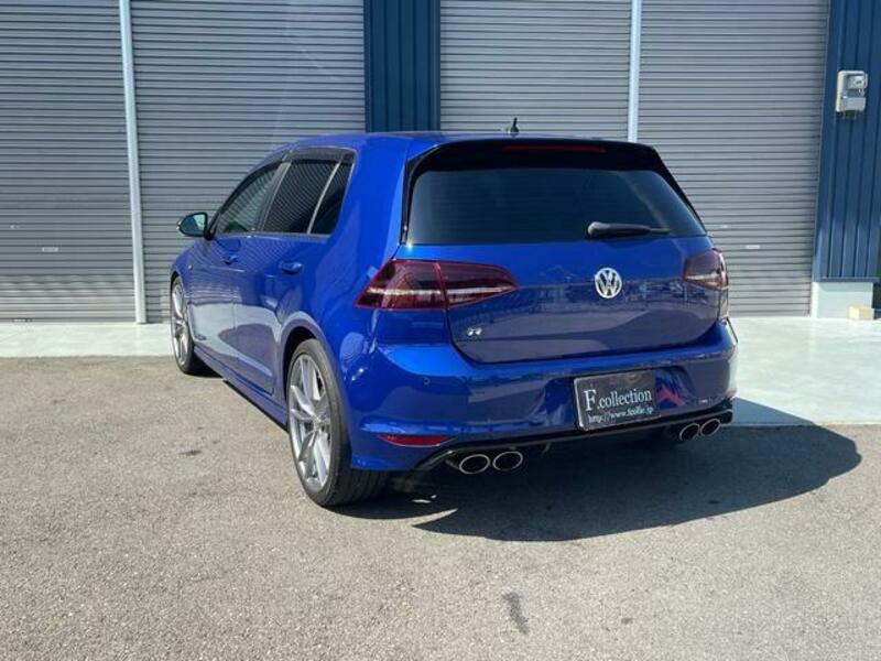 GOLF R