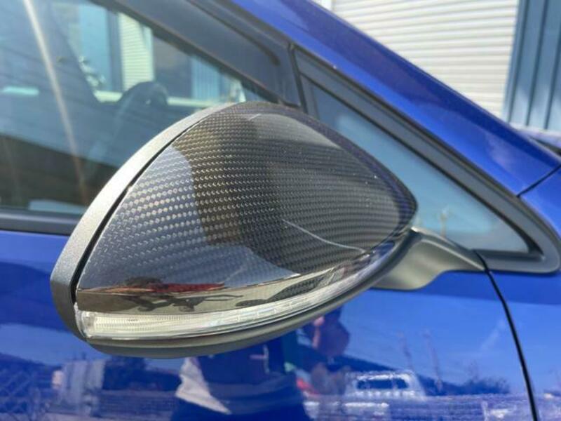 GOLF R