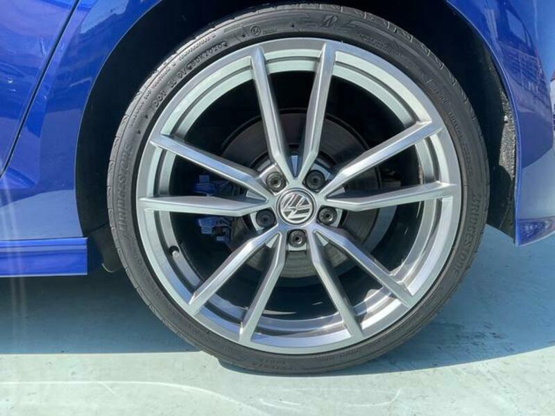GOLF R