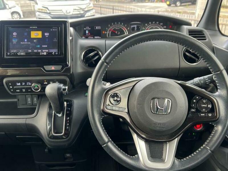 N BOX CUSTOM