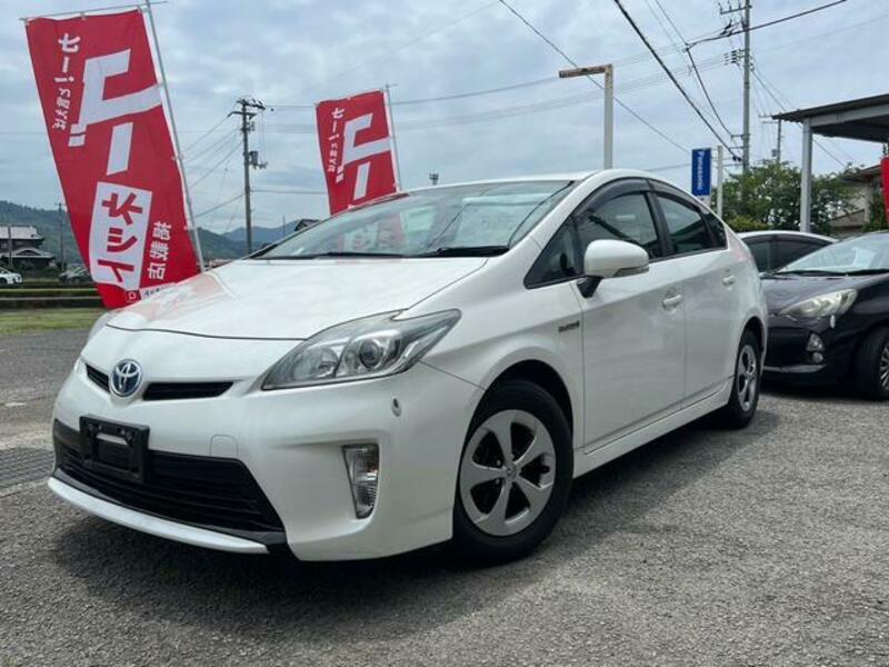 TOYOTA PRIUS