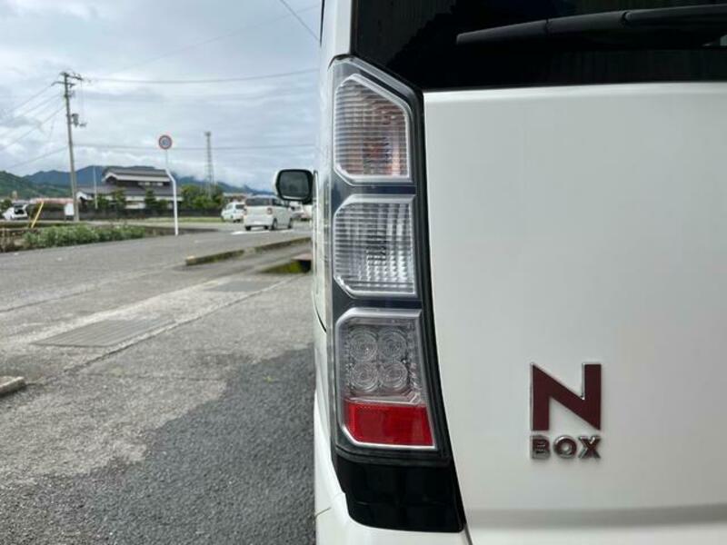 N BOX