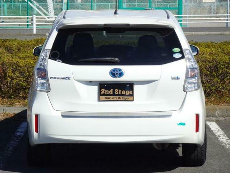 PRIUS ALPHA