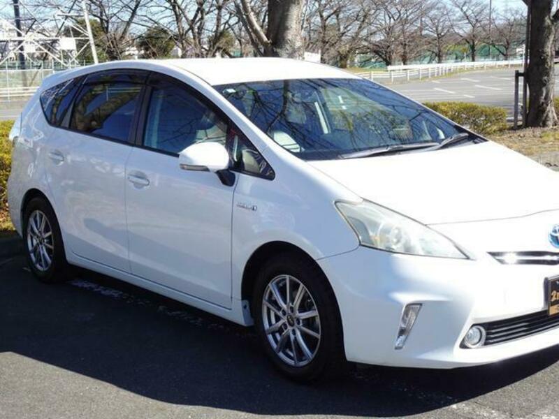 PRIUS ALPHA
