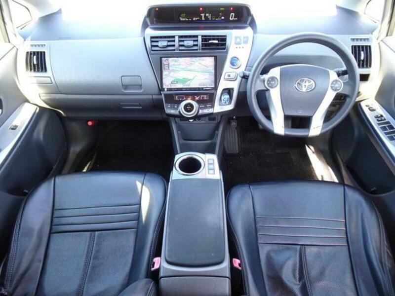 PRIUS ALPHA