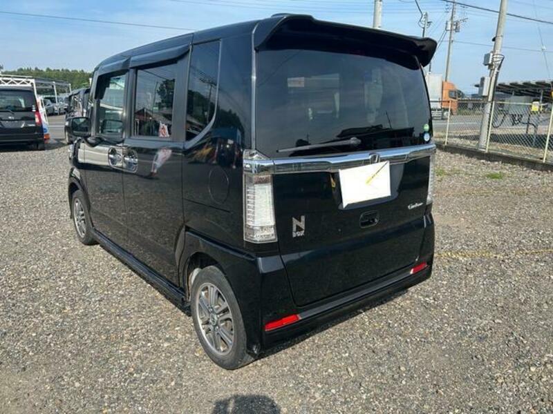 N BOX CUSTOM