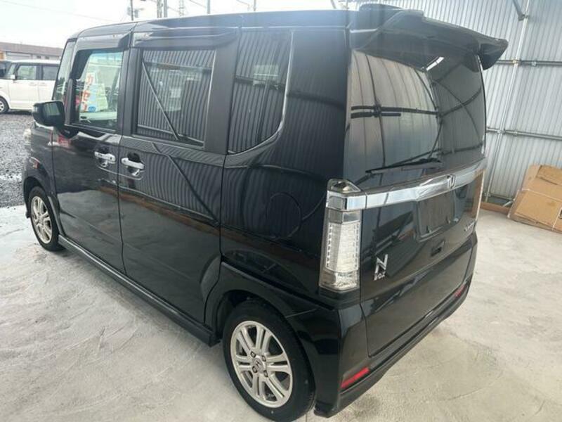 N BOX CUSTOM
