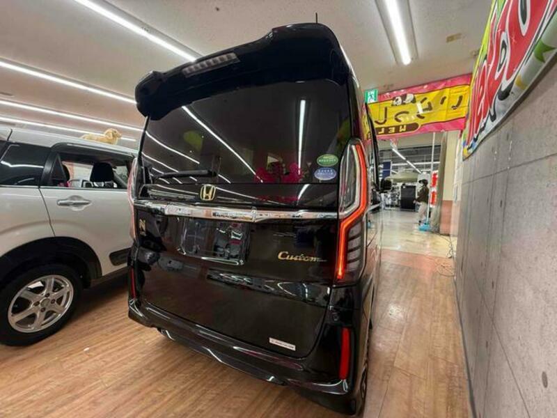 N BOX CUSTOM