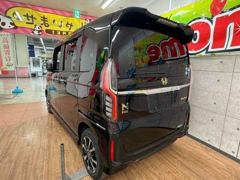 N BOX CUSTOM