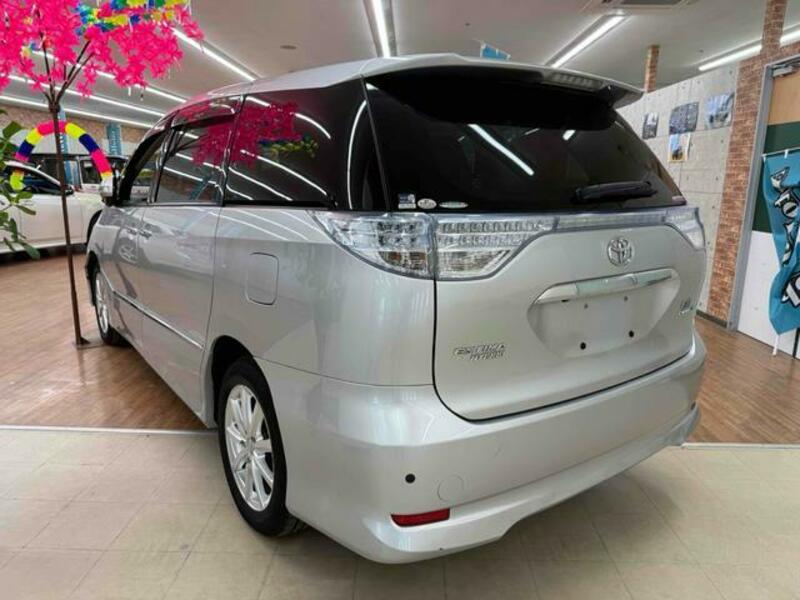 ESTIMA HYBRID