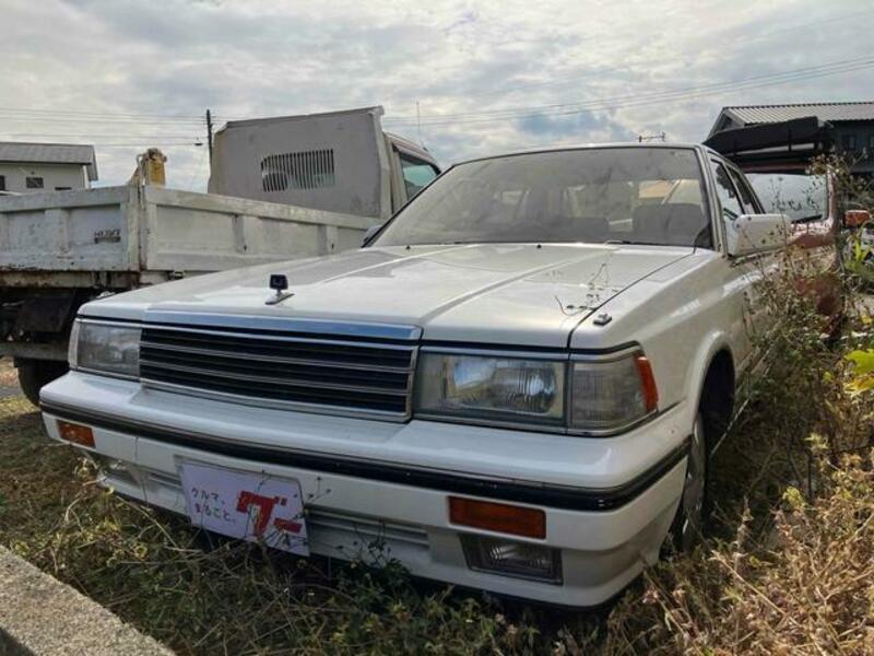 NISSAN LAUREL