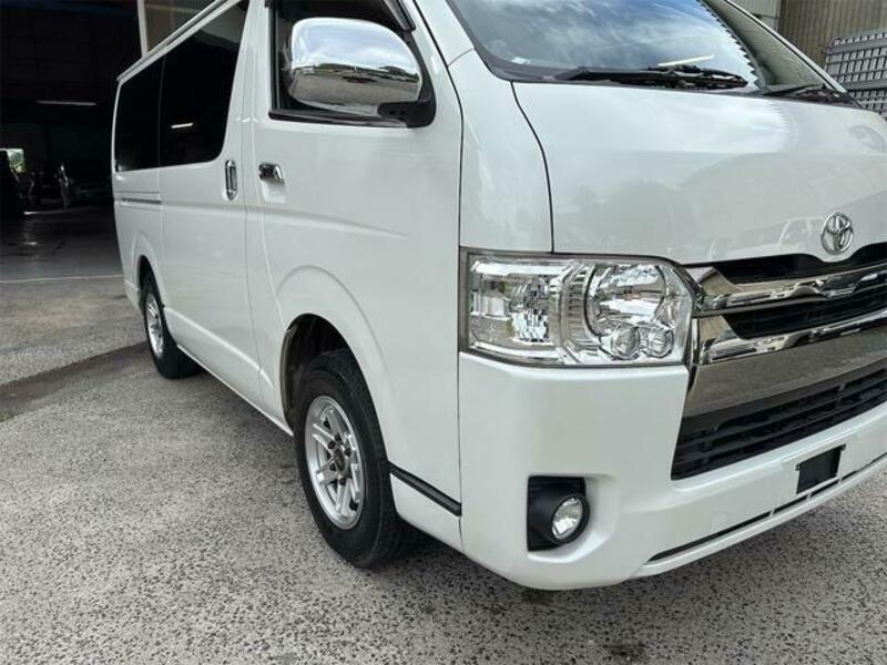 HIACE VAN