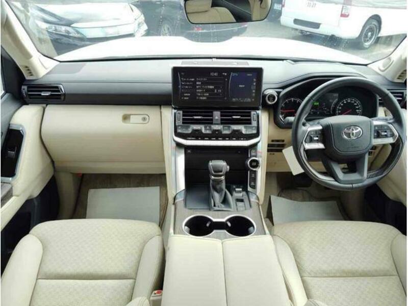 LAND CRUISER