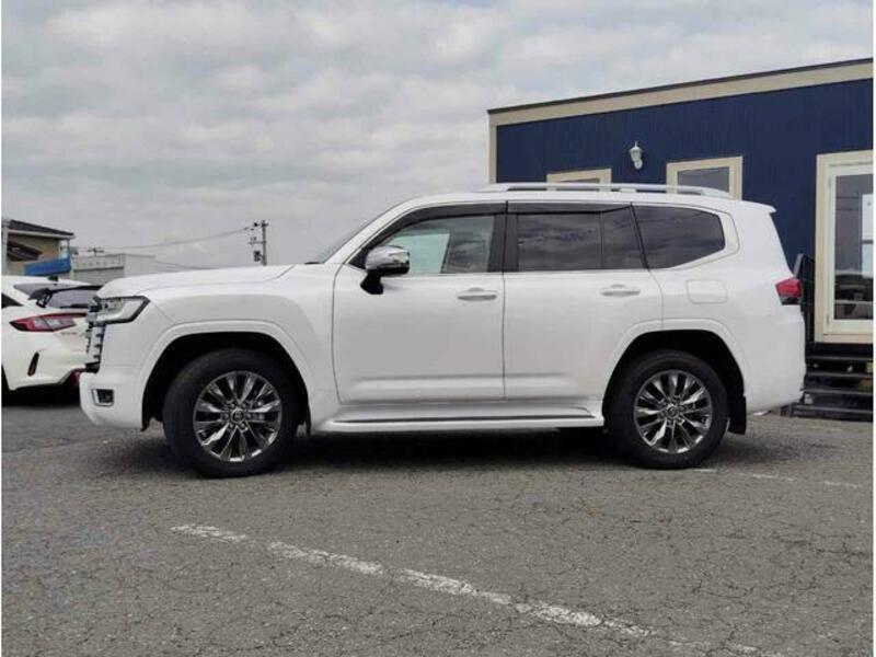 LAND CRUISER