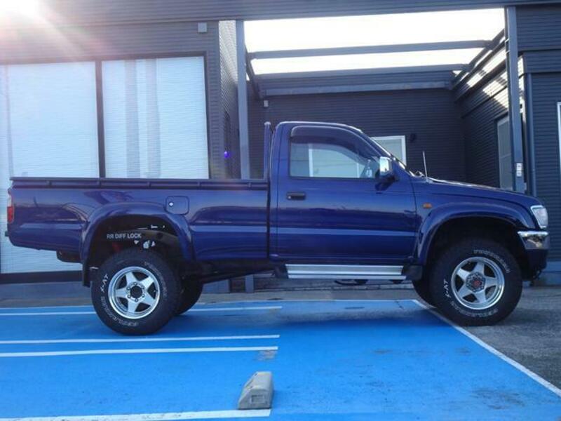 HILUX