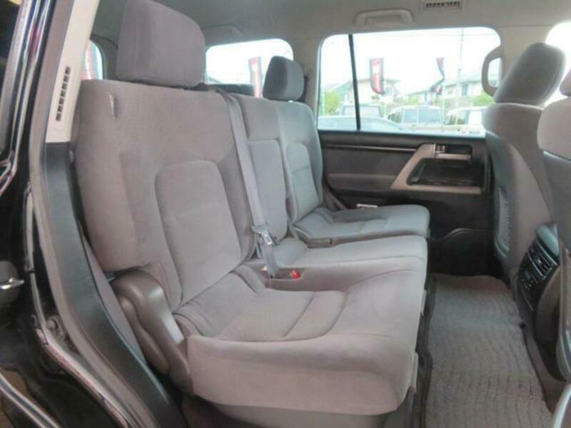 LAND CRUISER