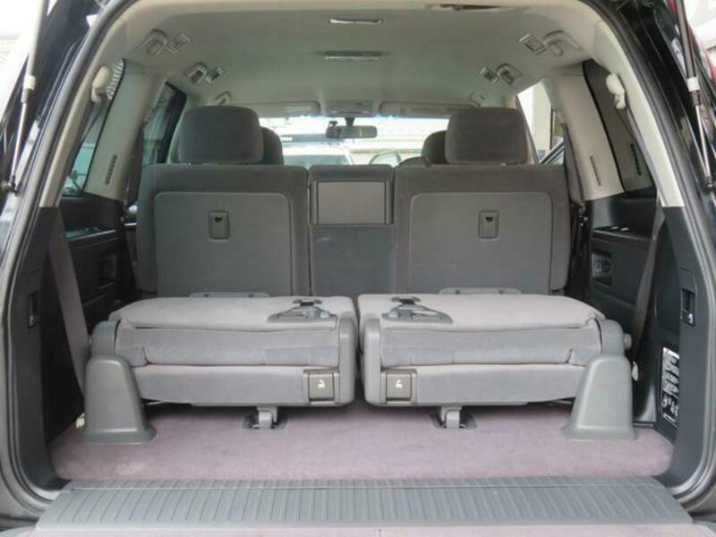 LAND CRUISER