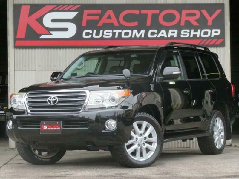 LAND CRUISER