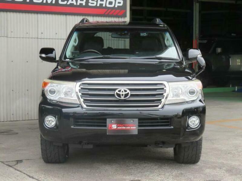 LAND CRUISER
