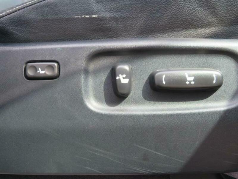 LAND CRUISER