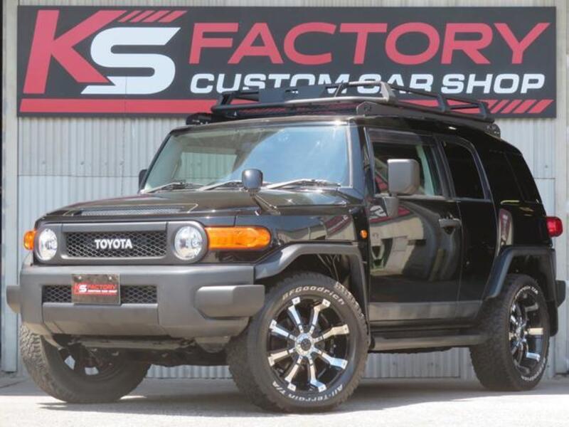 TOYOTA FJ CRUISER