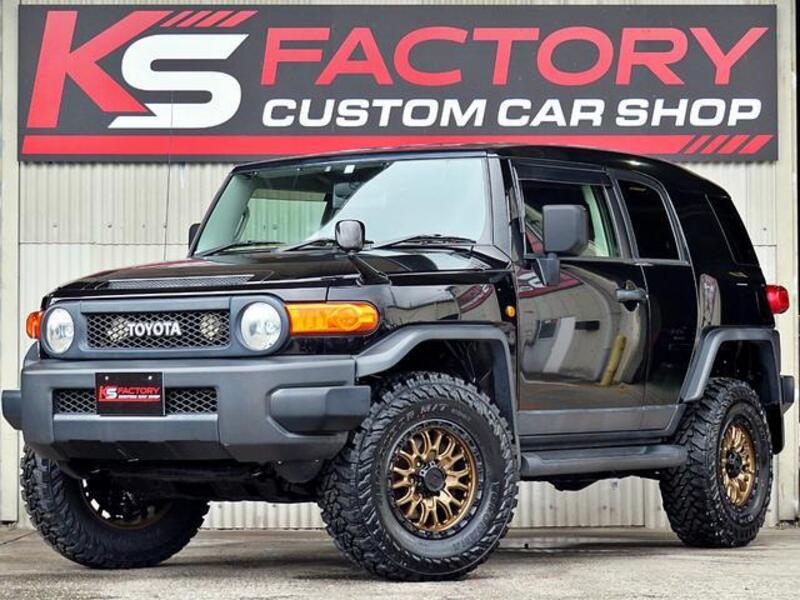 TOYOTA FJ CRUISER