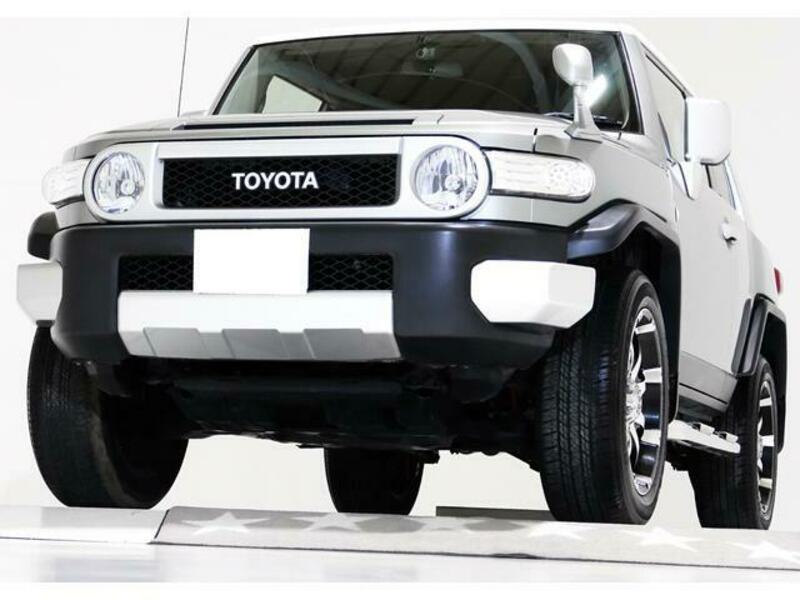 TOYOTA FJ CRUISER