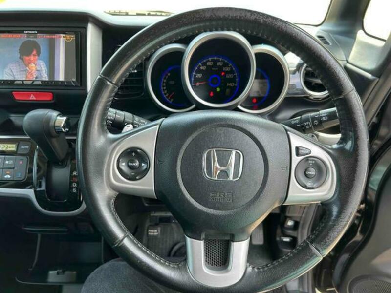 N BOX CUSTOM