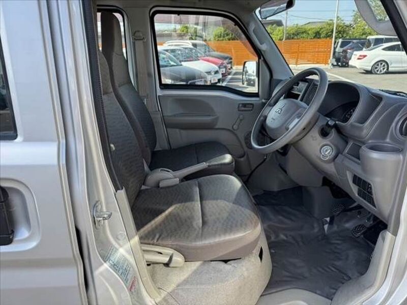 MINICAB VAN