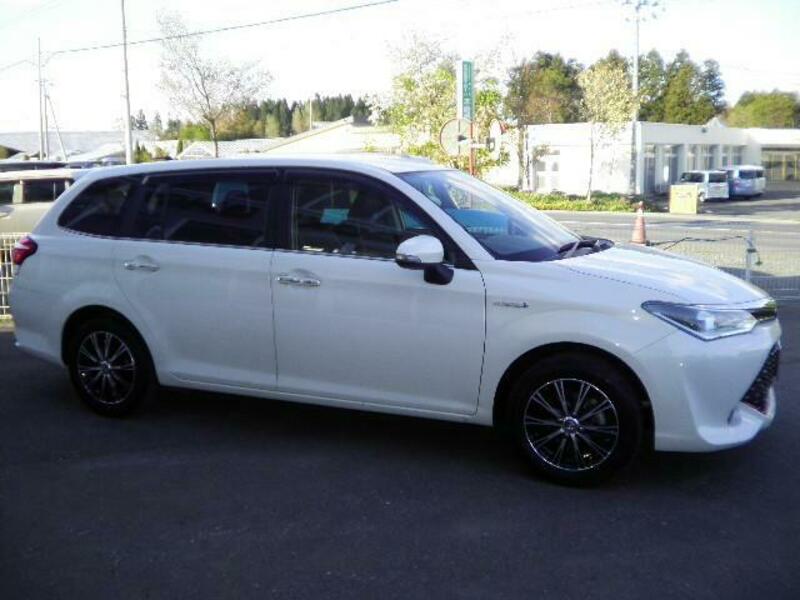 COROLLA FIELDER