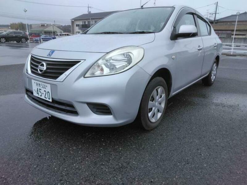 NISSAN LATIO