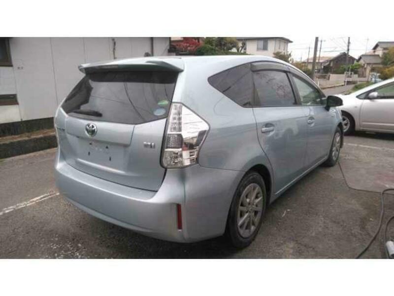 PRIUS ALPHA