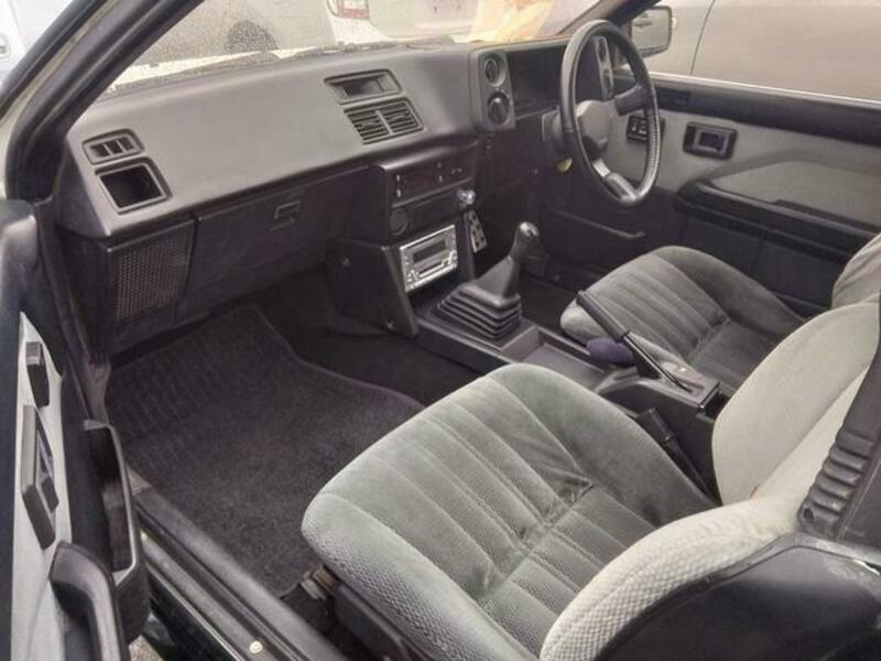 COROLLA LEVIN