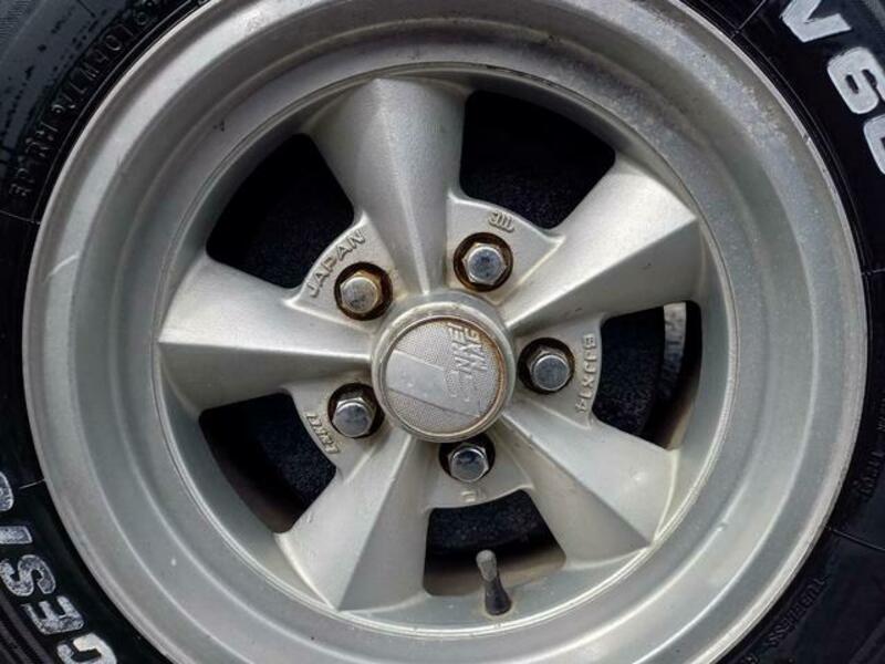 CROWN VAN