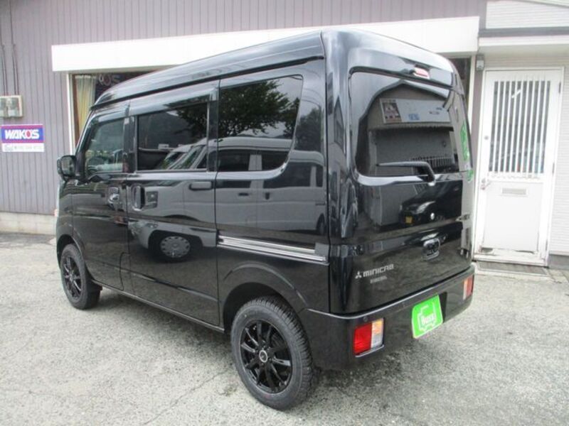 MINICAB VAN