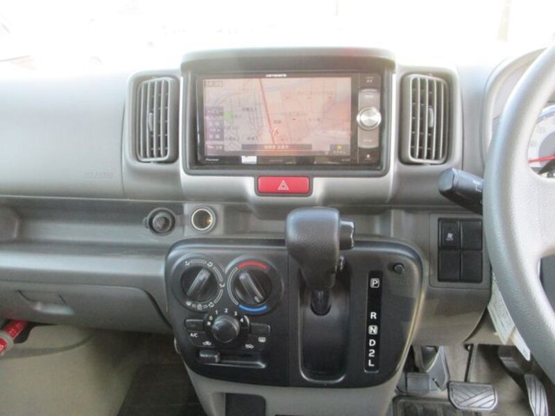MINICAB VAN