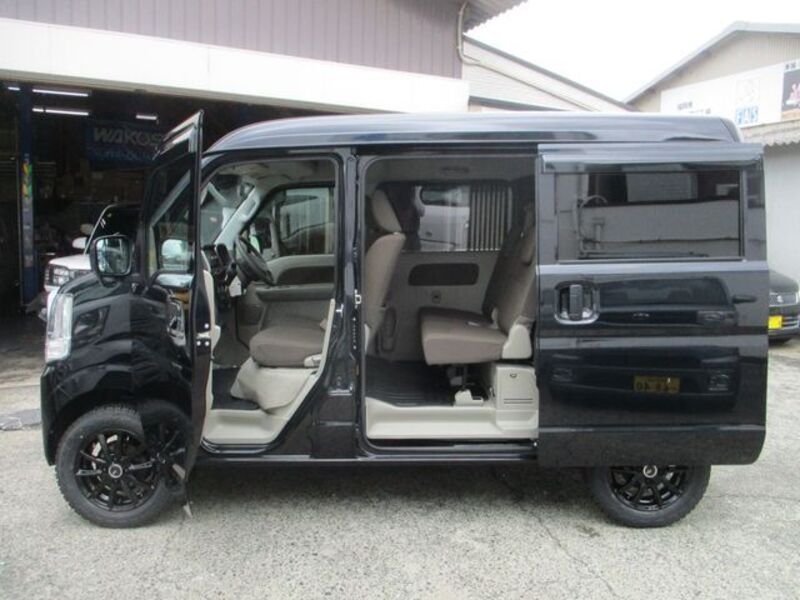 MINICAB VAN