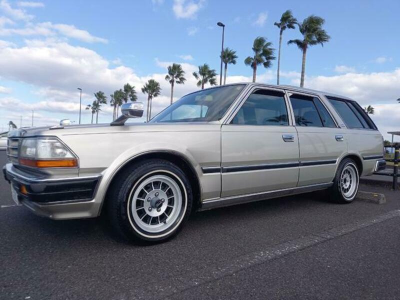 GLORIA WAGON