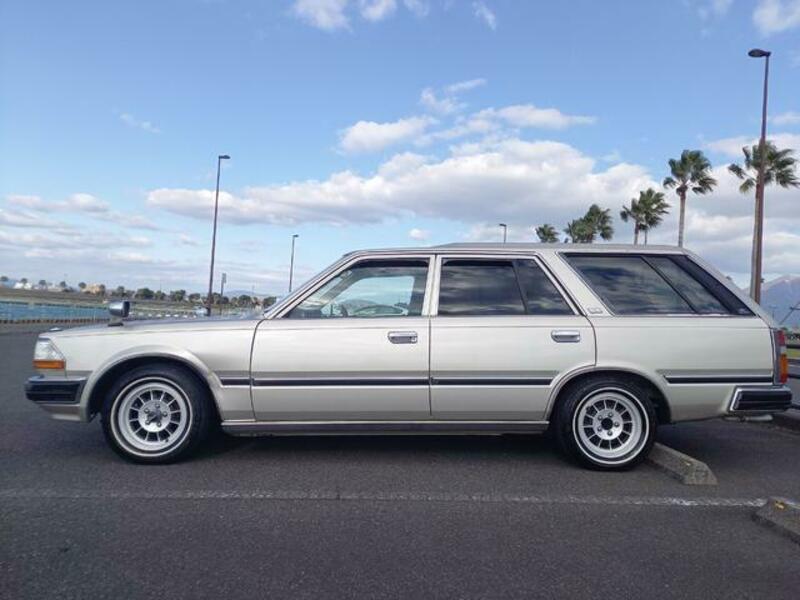 GLORIA WAGON