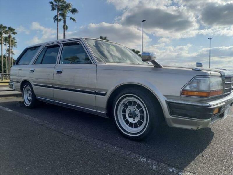 GLORIA WAGON
