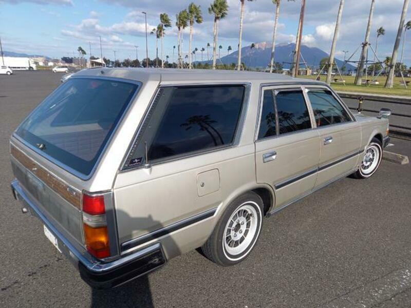 GLORIA WAGON