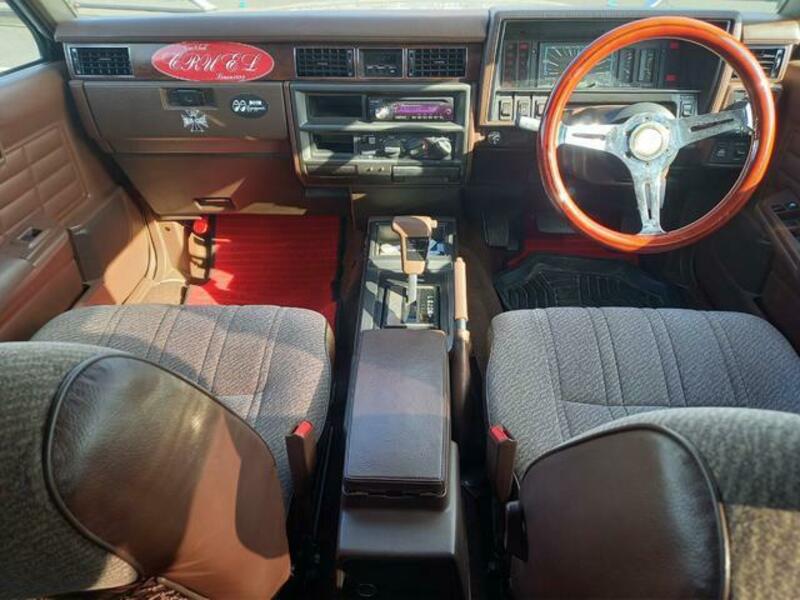 GLORIA WAGON
