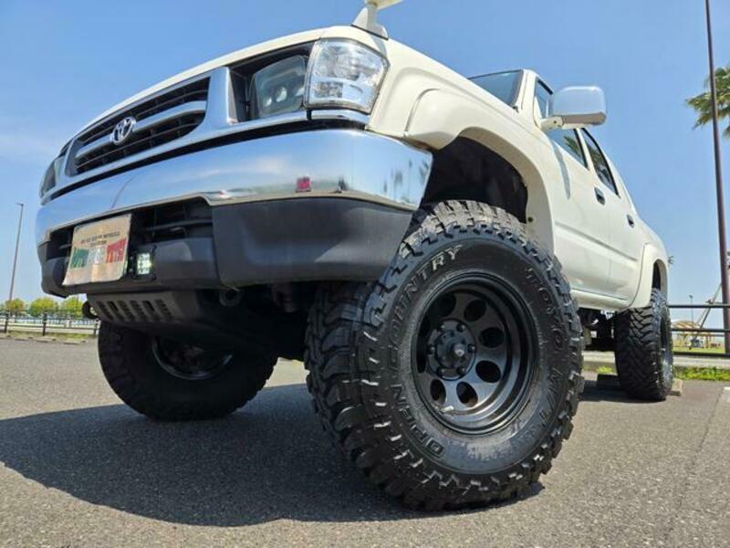 HILUX