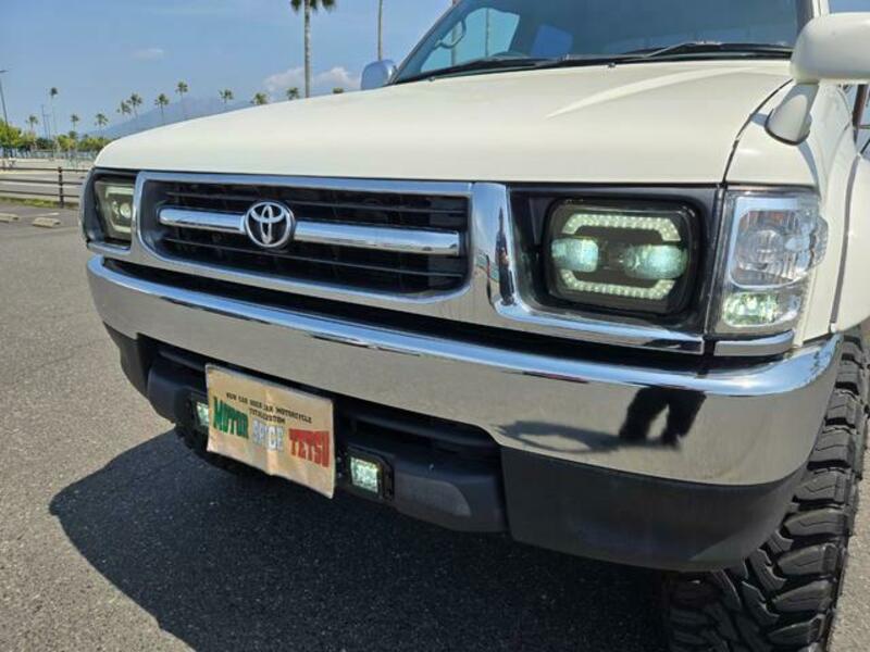 HILUX