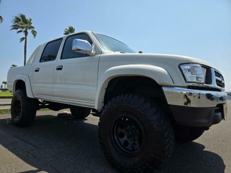 HILUX